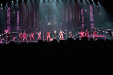 Detroit, Michigan, ABD - 04.26.2019: Özel konuk Julia Michaels ile Little Caesar 's Arena' da canlı performans