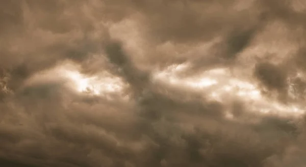 Штормові Хмари Мають Очі Які Спостерігають Тобою — стокове фото