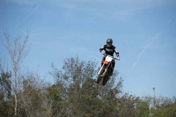 Orlando Florida Eua 2018 Motocross Pilotos Praticam Truques Habilidades Suas — Fotografia de Stock