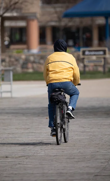 Homem Ciclismo Parque Michigan Metro Park Atividade Durante Covid Vírus — Fotografia de Stock