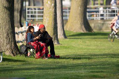 Harrison Township, Michigan, ABD - 24 Mayıs 2020: Covid-19 Corona Virüsü sırasında Michigan Metro Parkı etkinliği.