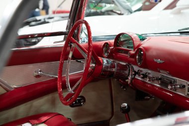 Detroit, Michigan, ABD 28 Şubat 2020: 68. Geleneksel Otomatik Rod Gösterisi ve Fuarı.