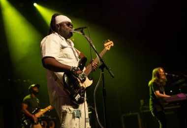 Orlando, Florida, ABD - 09.01.2018: Trae Pierce ve Rahibe Hazel 'ın T Stones açılışı Orlando, Florida' daki House of Blues 'da canlı performans sergiledi.