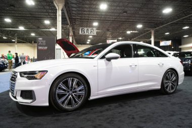 Novi, Michigan, ABD - 01.04.2020: Güneydoğu Michigan Otomobil Fuarı ve 2020 otomobil ve kamyonun tamamı.