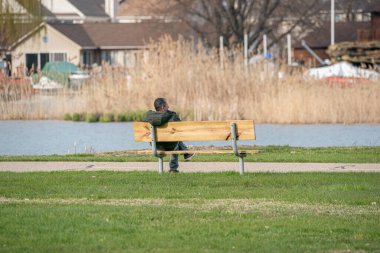 Harrison Township, Michigan, ABD - 01 Mayıs 2020: Covid-19 Corona Virüsü sırasında Michigan Metro Parkı etkinliği.