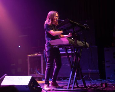 Orlando, Florida, ABD - 09.01.2018: Trae Pierce ve Rahibe Hazel 'ın T Stones açılışı Orlando, Florida' daki House of Blues 'da canlı performans sergiledi.