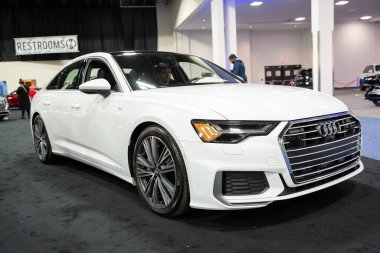 Novi, Michigan, ABD - 01.04.2020: Güneydoğu Michigan Otomobil Fuarı ve 2020 otomobil ve kamyonun tamamı.