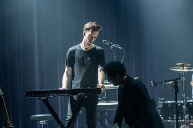 Detroit, Michigan, ABD - 11.04.2018: Third Eye Blind Sound Board Theater 'da canlı performans sergiliyor.