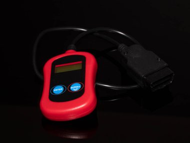 Siyah arkaplanda tansiyon ölçer