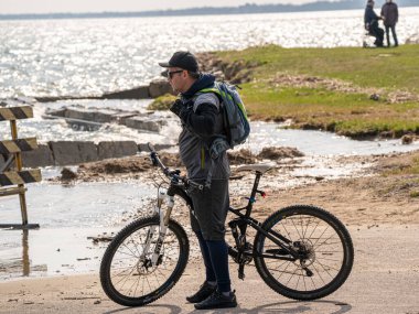 Harrison Township, Michigan / ABD - 19 Nisan 2020: Corona Virüsü sırasında Michigan Metro Parkı etkinliği.