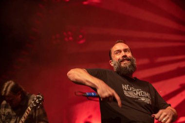 Detroit, Michigan, ABD - 10.20.2018: Clutch özel konuk Sevendust ve açılış grubu Tyler Bryant ve the Shakedown ile Detroit Fillmore 'da canlı performans sergiliyor
