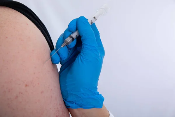 Arm Har Fått Chans Att Göra Vaccinationer Aktuella — Stockfoto