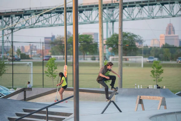 Detroit Michigan Usa 2019 Skaters Doen Trucs Skatepark Detroit — Stockfoto