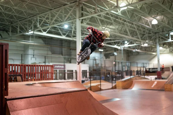 Royal Oak Michigan Usa 2019 Skater Und Biker Üben Ihre — Stockfoto