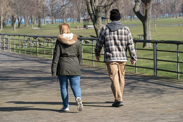 Harrison Township, Michigan / ABD - 19 Nisan 2020: Corona Virüsü sırasında Michigan Metro Parkı etkinliği.