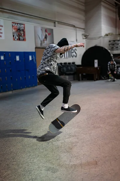 Royal Oak Michigan Usa Łyżwiarze Ćwiczą Swoje Sztuczki Modern Skate — Zdjęcie stockowe