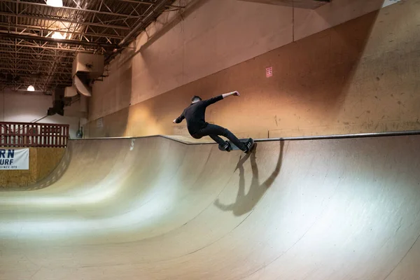 Royal Oak Michigan Usa 2020 Bikers Skaters Practice Tricks Modern — Stock Photo, Image