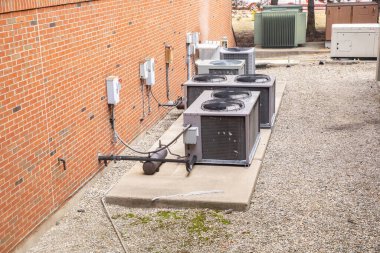 Ticari havalandırma üniteleri onarıldı.