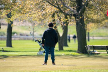 Harrison Township, Michigan / ABD - 13 Mayıs 2020: Corona Virüsü sırasında Michigan Metro Parkı etkinliği.