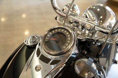 Toledo, Ohio, ABD - 02.07.2020: Büyük Toledo Otomobil Fuarı 2020, The Blade tarafından sunuldu, en yeni araç modelleri ve otomotiv teknolojisinde son gelişmeler.