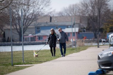 Harrison Township, Michigan / ABD - 19 Nisan 2020: Corona Virüsü sırasında Michigan Metro Parkı etkinliği.