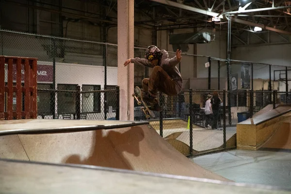 Royal Oak Michigan Usa 2019 Skaters Bikers Practice Tricks Indoor — Stock Photo, Image