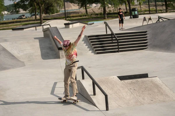 Detroit Michigan Usa 2019 Pattinatori Praticano Loro Trucchi Skateboard Una — Foto Stock