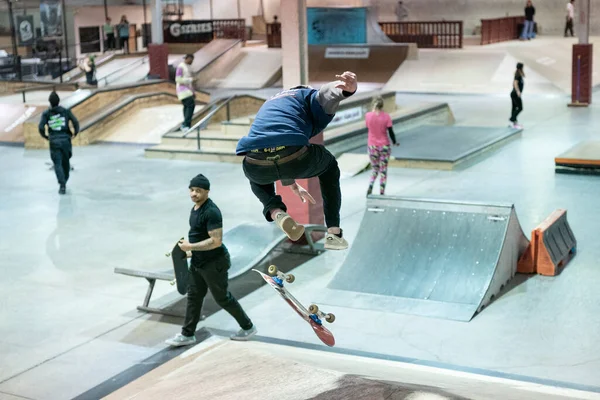 Royal Oak Michigan Eua Patinadores Praticando Seus Truques Modern Skate — Fotografia de Stock