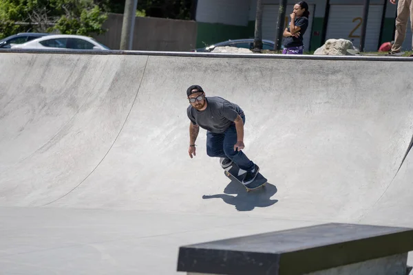 Detroit Michigan Estados Unidos Mayo 2020 Patinadores Ciclistas Practican Trucos — Foto de Stock