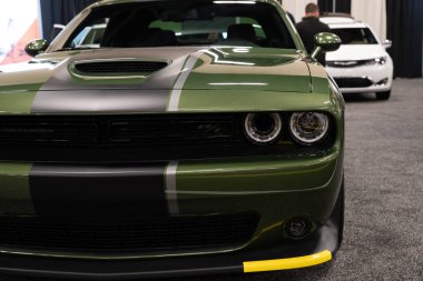 Toledo, Ohio, ABD - 02.07.2020: Büyük Toledo Otomobil Fuarı 2020, The Blade tarafından sunuldu, en yeni araç modelleri ve otomotiv teknolojisinde son gelişmeler.