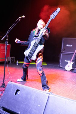 Detroit, Michigan / USA - 12-28-2019: Detroit Fillmore 'da RATT için özel konuk olarak sunucu