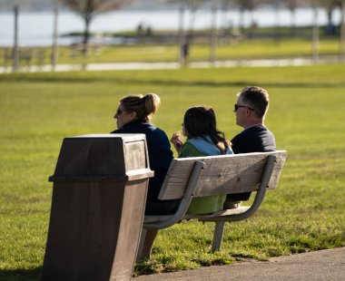 Harrison Township, Michigan, ABD - 15 Mayıs 2020: Covid-19 Corona Virüsü sırasında Michigan Metro Parkı etkinliği.