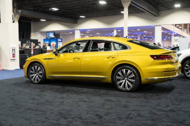 Novi, Michigan, ABD - 01.04.2020: Güneydoğu Michigan Otomobil Fuarı ve 2020 otomobil ve kamyonun tamamı.