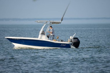 Harrison Township, Michigan - ABD - 05.27.2020: Corona Virüsü sırasında Michigan Metro Parkı etkinliği.