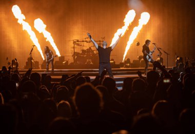 Detroit, Michigan, ABD - 03.05.2019: Özel konuk Three Days Grace ile Little Caesar 's Arena' da canlı performans