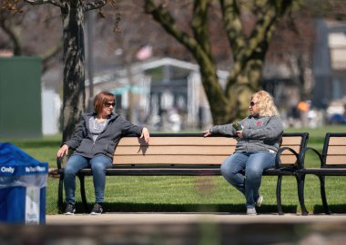 Harrison Township, Michigan / ABD - 13 Mayıs 2020: Corona Virüsü sırasında Michigan Metro Parkı etkinliği.