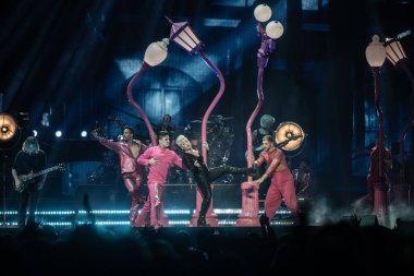Detroit, Michigan, ABD - 04.26.2019: Özel konuk Julia Michaels ile Little Caesar 's Arena' da canlı performans
