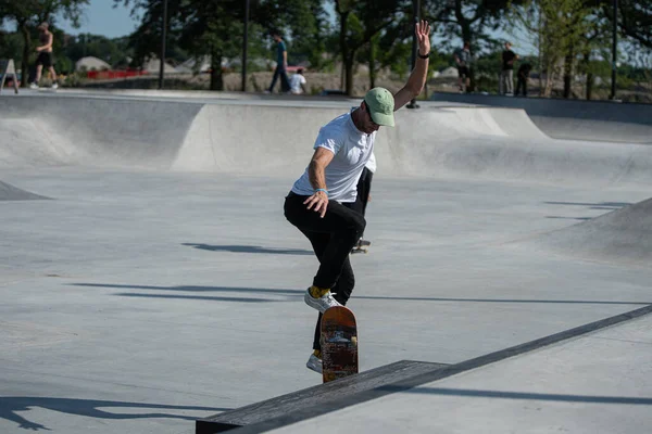 Detroit Michigan Eua 2019 Skaters Praticam Seus Truques Skate Parque — Fotografia de Stock