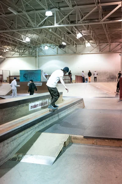 Royal Oak Michigan Usa Skater Üben Ihre Tricks Modern Skate — Stockfoto