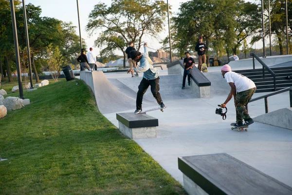 Detroit Michigan Usa 2019 Skaters Bikers Practice Trick Dusk Detroit — 스톡 사진