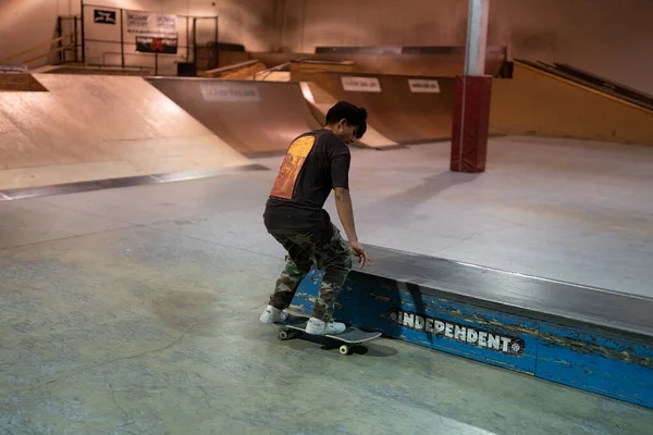 Royal Oak Michigan Patinadores Practicando Sus Trucos Modern Skate Park — Foto de Stock