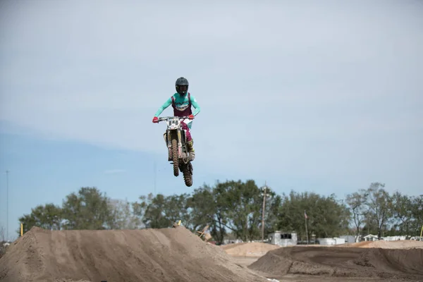 Orlando Florida Usa 2018 Piloti Motocross Praticano Trucchi Abilità Sulle — Foto Stock