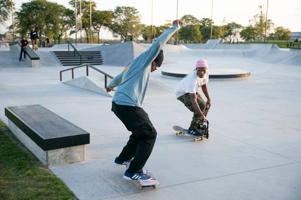 Detroit Michigan Usa 2019 Skaters Bikers Practice Trick Dusk Detroit — 스톡 사진