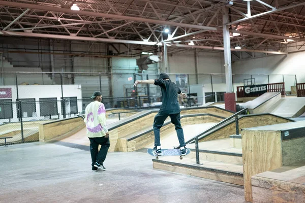 Royal Oak Michigan Patinadores Practicando Sus Trucos Modern Skate Park — Foto de Stock