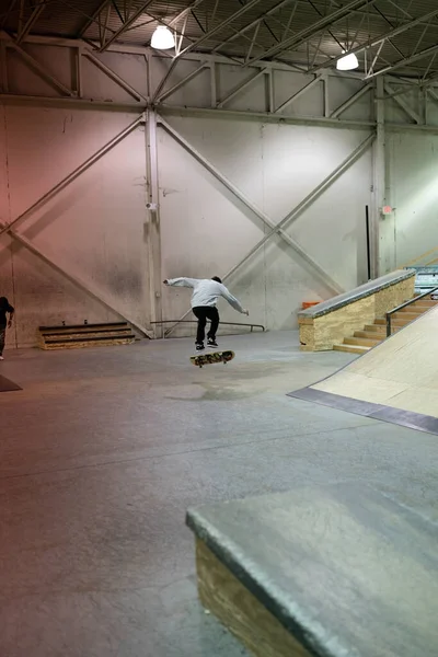 Royal Oak Michigan Patinadores Practicando Sus Trucos Modern Skate Park — Foto de Stock