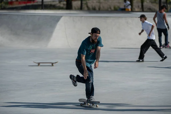 Detroit Michigan Eua 2019 Skaters Praticam Seus Truques Skate Parque — Fotografia de Stock