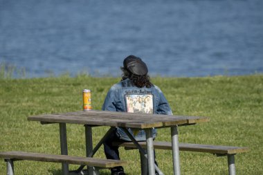 Harrison Township, Michigan, ABD - 30 Mayıs 2020: Covid-19 sırasında Michigan Metro Parkı etkinliği, Corona Virüsü.