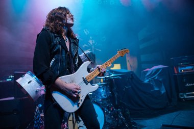 Detroit, Michigan, ABD - 10.20.2018: Clutch özel konuk Sevendust ve açılış grubu Tyler Bryant ve the Shakedown ile Detroit Fillmore 'da canlı performans sergiliyor.