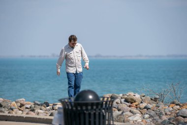 Harrison Township, Michigan, ABD - 28 Nisan 2020: Covid-19 Corona Virüsü sırasında Michigan Metro Parkı etkinliği.