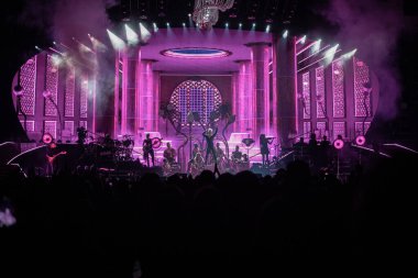 Detroit, Michigan, ABD - 04.26.2019: Özel konuk Julia Michaels ile Little Caesar 's Arena' da canlı performans